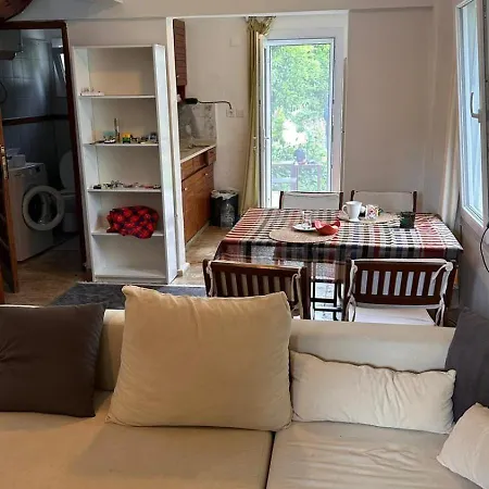 Duplex For 4 People In Center *