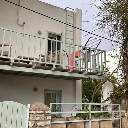 Duplex For 4 People In Center